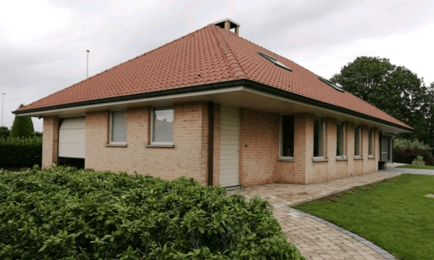 Dak ontmossen Zonnebeke