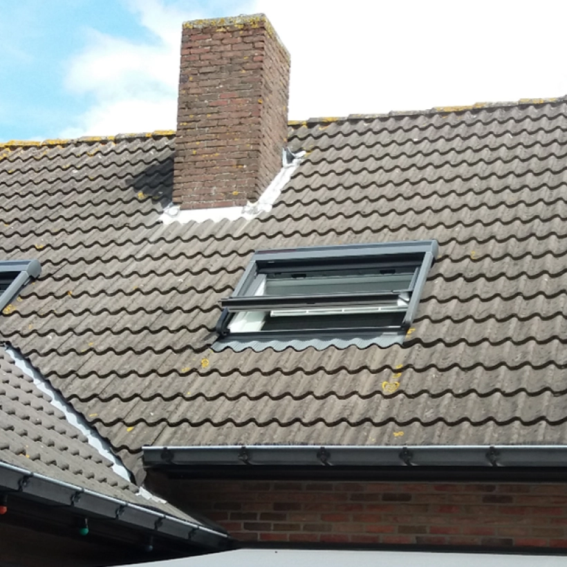 Dakontmossing Oostnieuwkerke